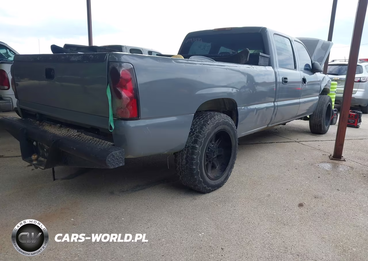 2006 Chevrolet Silverado 2500Hd Work Truck VIN:1GCHC23D16F193592 - 4