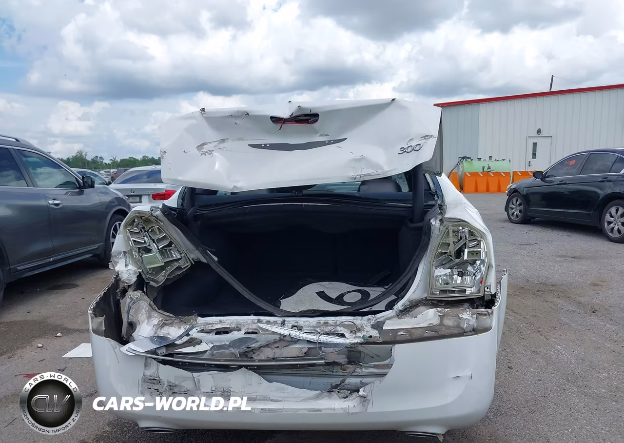 2012 Chrysler 300 Limited VIN:2C3CCACG0CH200836 - 16