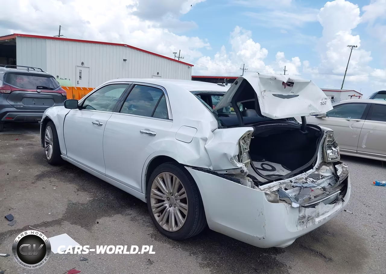 2012 Chrysler 300 Limited VIN:2C3CCACG0CH200836 - 3