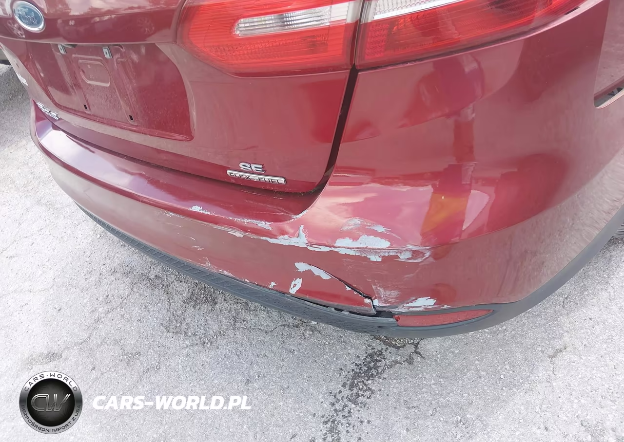 2015 Ford Focus Se VIN:1FADP3F23FL227302 - 6