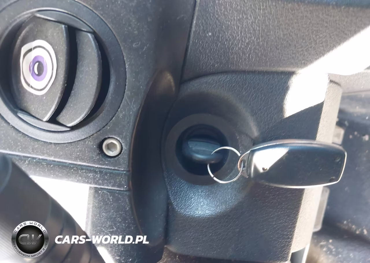 2010 Jeep Commander Sport VIN:1J4RG4GK4AC121996 - 11