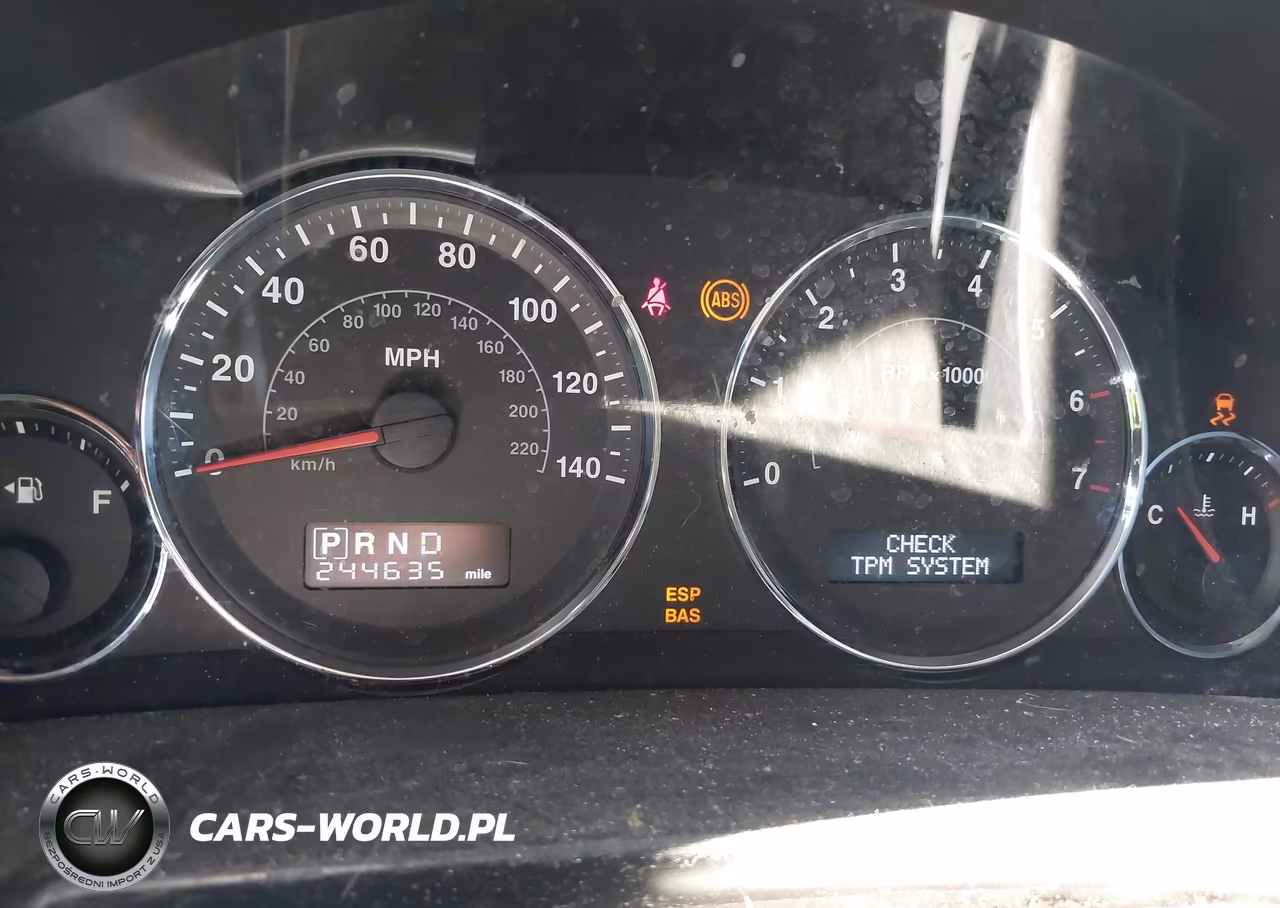 2010 Jeep Commander Sport VIN:1J4RG4GK4AC121996 - 7