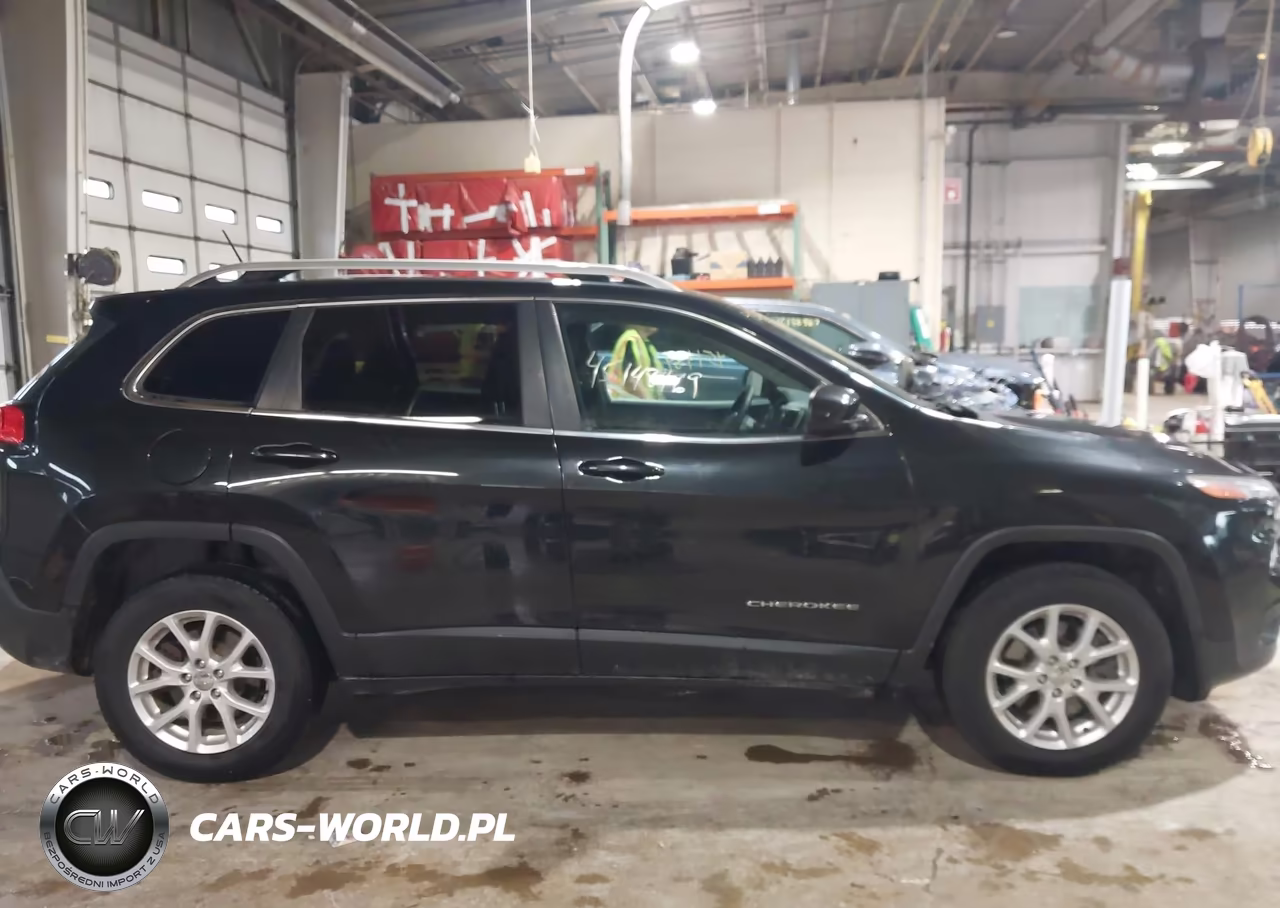 2015 Jeep Cherokee Latitude VIN:1C4PJMCB6FW652353 - 13