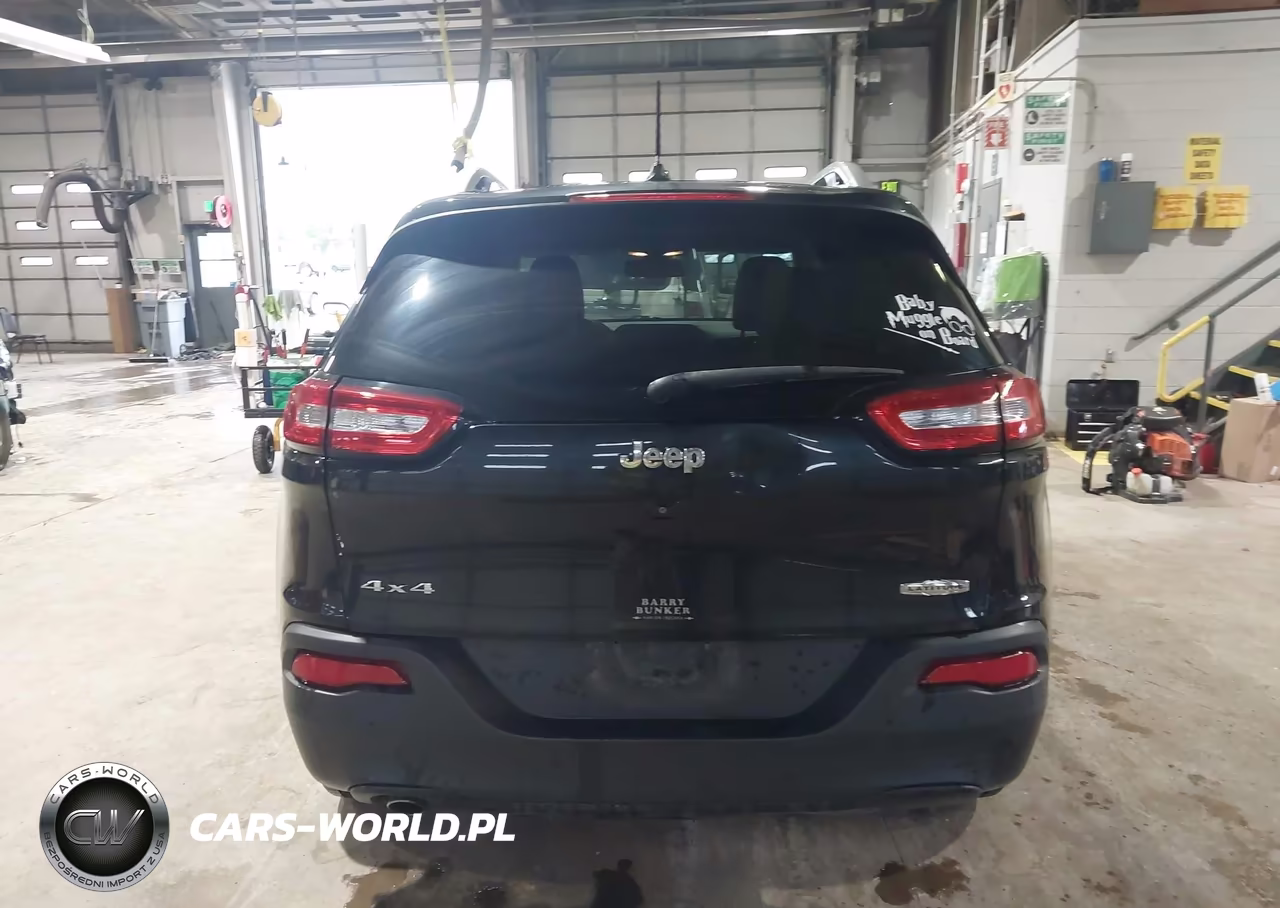 2015 Jeep Cherokee Latitude VIN:1C4PJMCB6FW652353 - 16