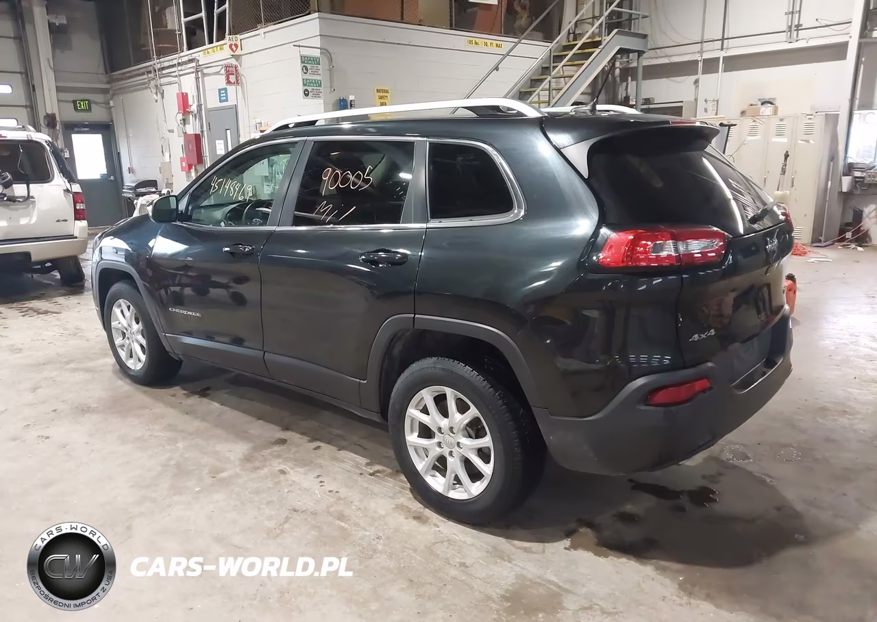 2015 Jeep Cherokee Latitude VIN:1C4PJMCB6FW652353 - 3