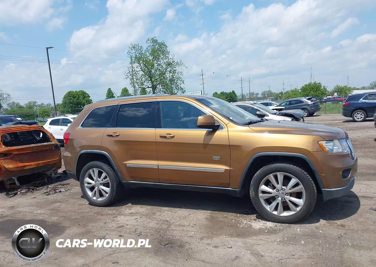 2011 Jeep Grand Cherokee Laredo VIN:1J4RR4GG4BC676048 - 13