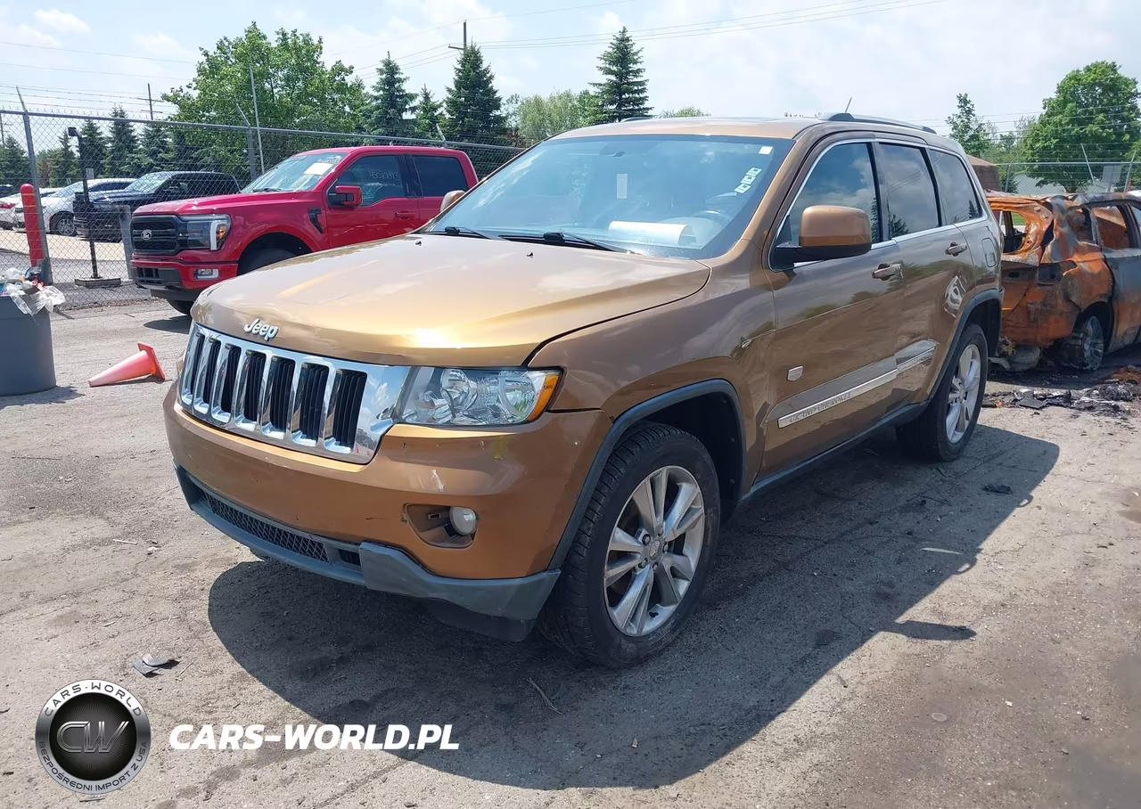 2011 Jeep Grand Cherokee Laredo VIN:1J4RR4GG4BC676048 - 2