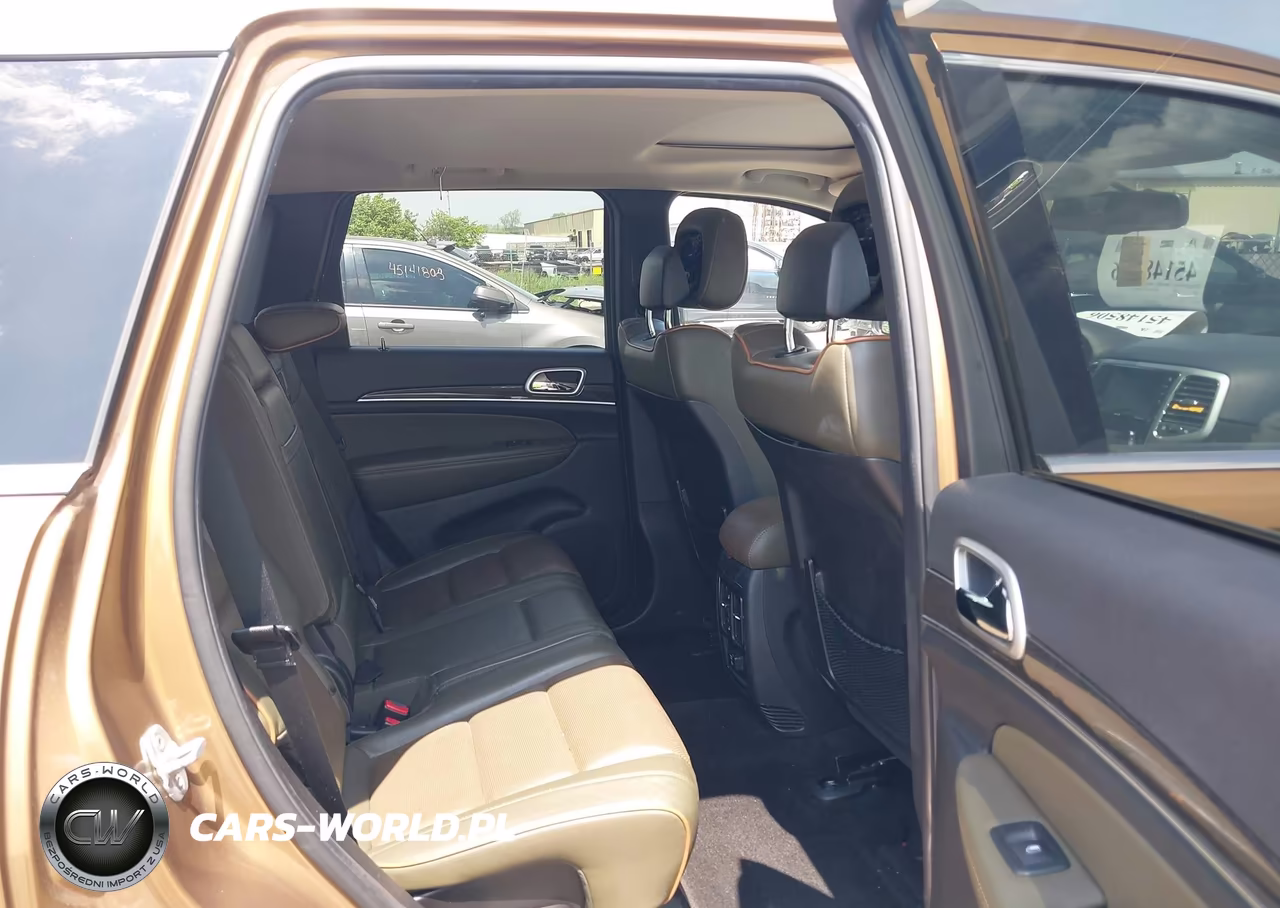 2011 Jeep Grand Cherokee Laredo VIN:1J4RR4GG4BC676048 - 8