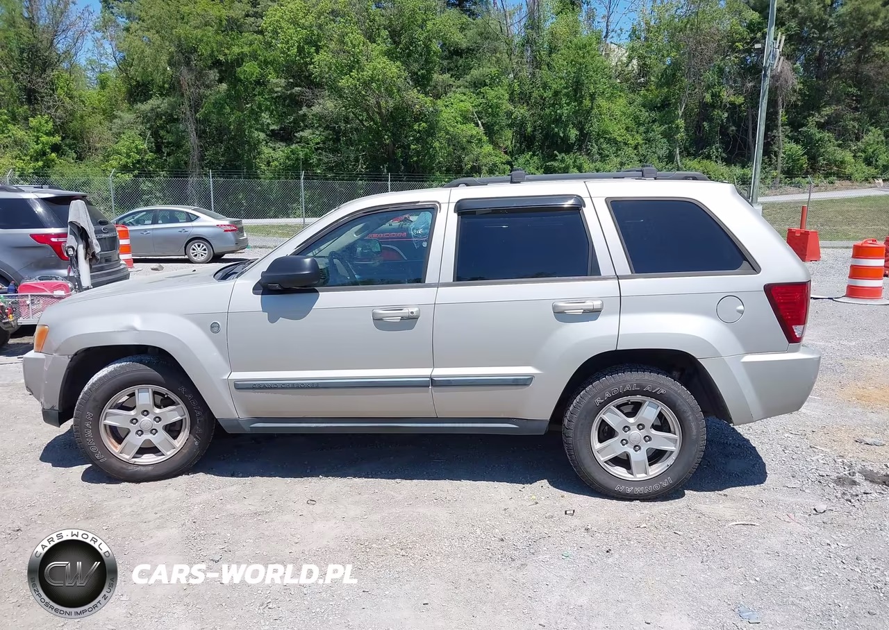2007 Jeep Grand Cherokee Laredo VIN:1J8HR48P47C700493 - 14