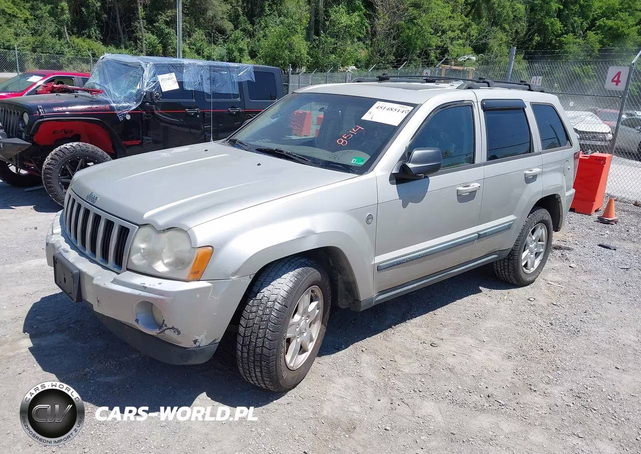 2007 Jeep Grand Cherokee Laredo VIN:1J8HR48P47C700493 - 2