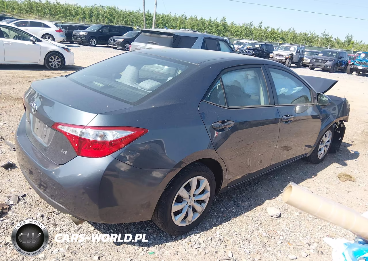2015 Toyota Corolla Le VIN:2T1BURHE9FC327089 - 4