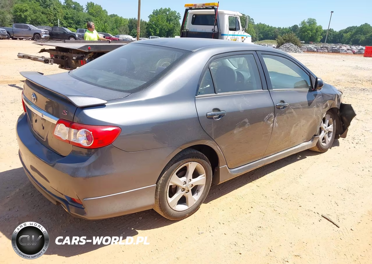 2011 Toyota Corolla S VIN:2T1BU4EE9BC670602 - 4