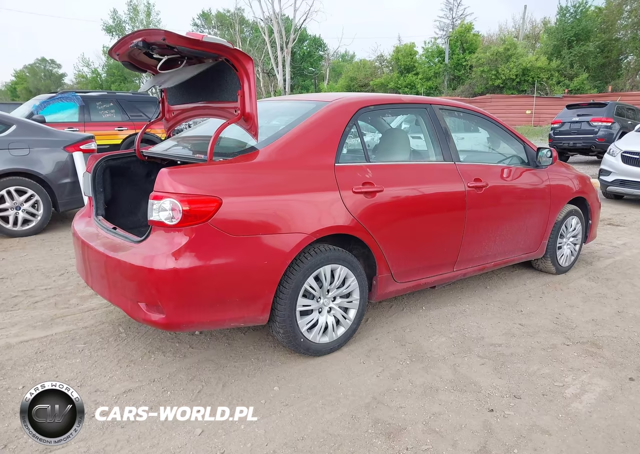 2013 Toyota Corolla Le VIN:5YFBU4EE5DP202238 - 4
