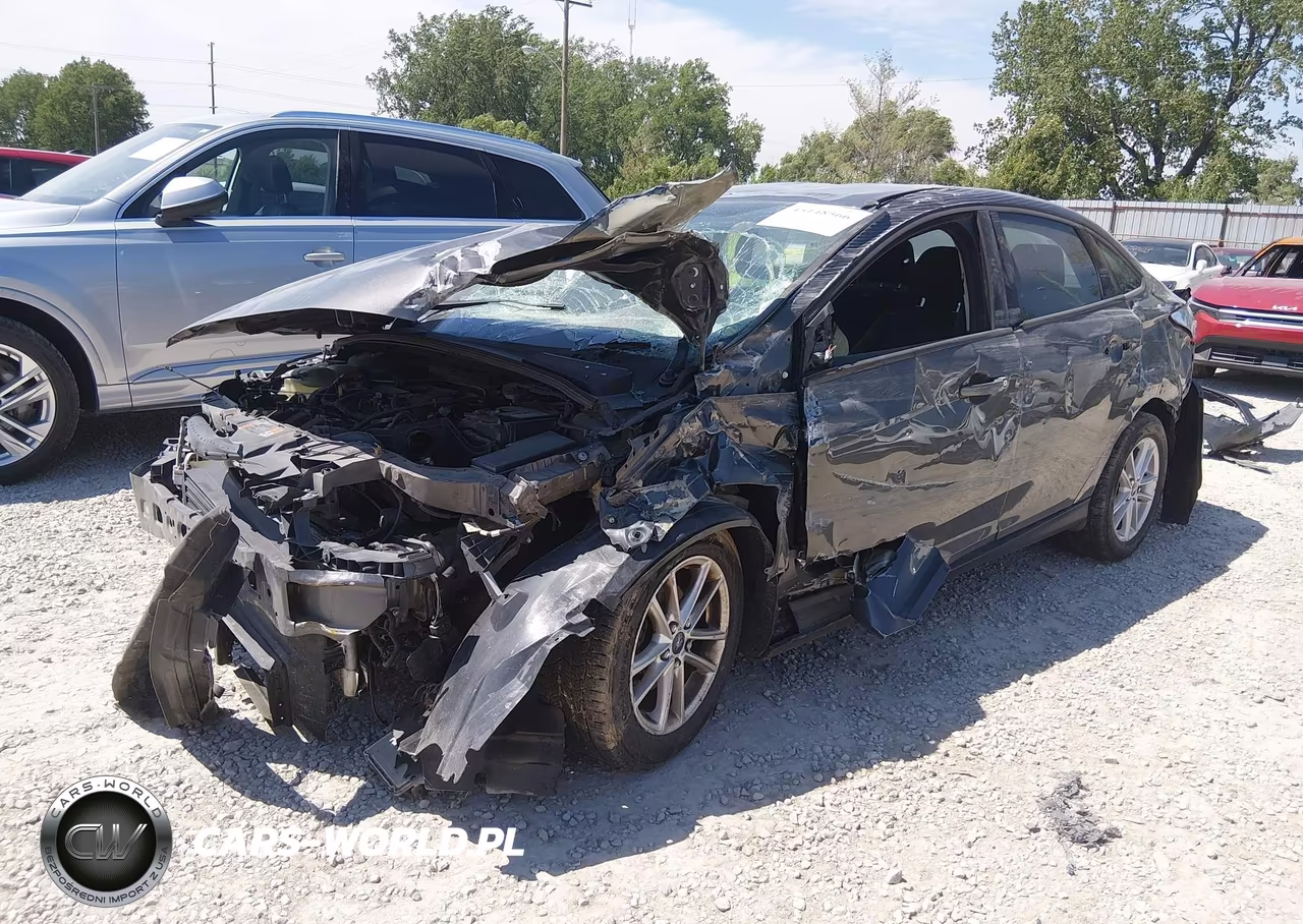 2015 Ford Focus Se VIN:1FADP3F25FL305241 - 2