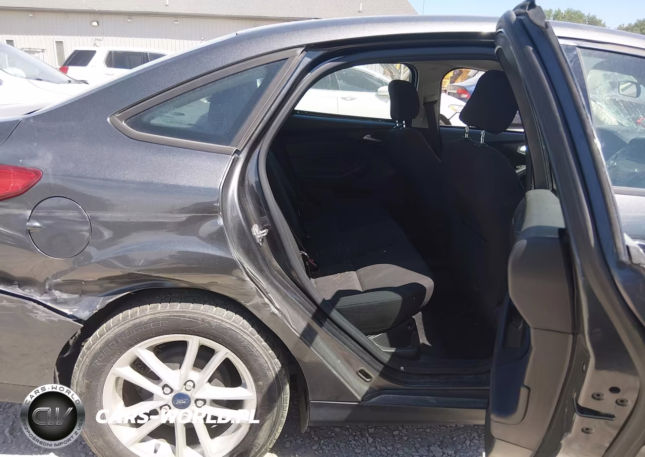 2015 Ford Focus Se VIN:1FADP3F25FL305241 - 8