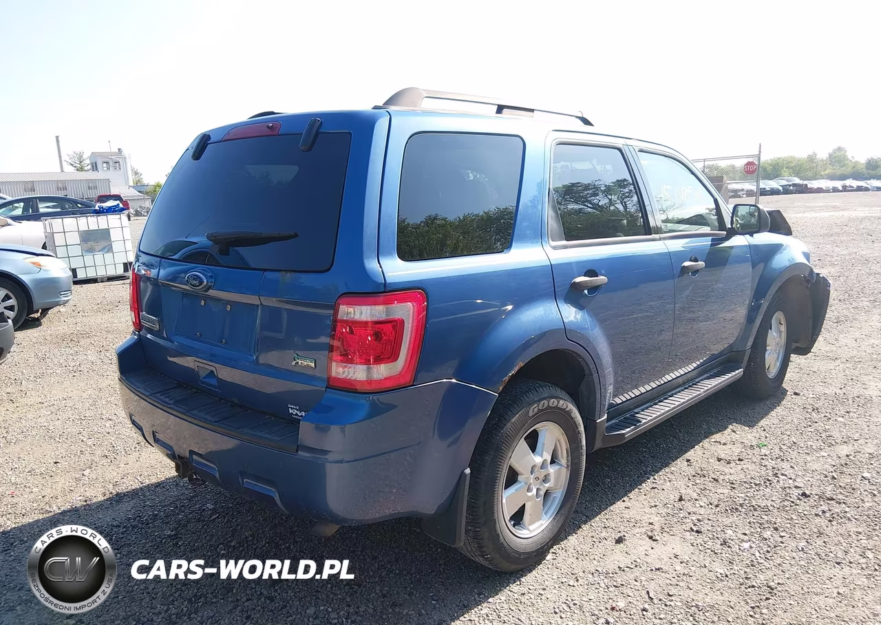 2010 Ford Escape Xlt VIN:1FMCU0DG1AKB42755 - 4