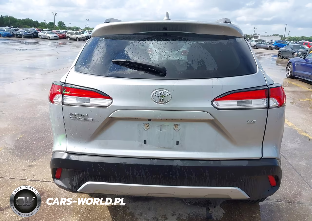 2023 Toyota Corolla Cross Le VIN:7MUCAAAG1PV045330 - 17