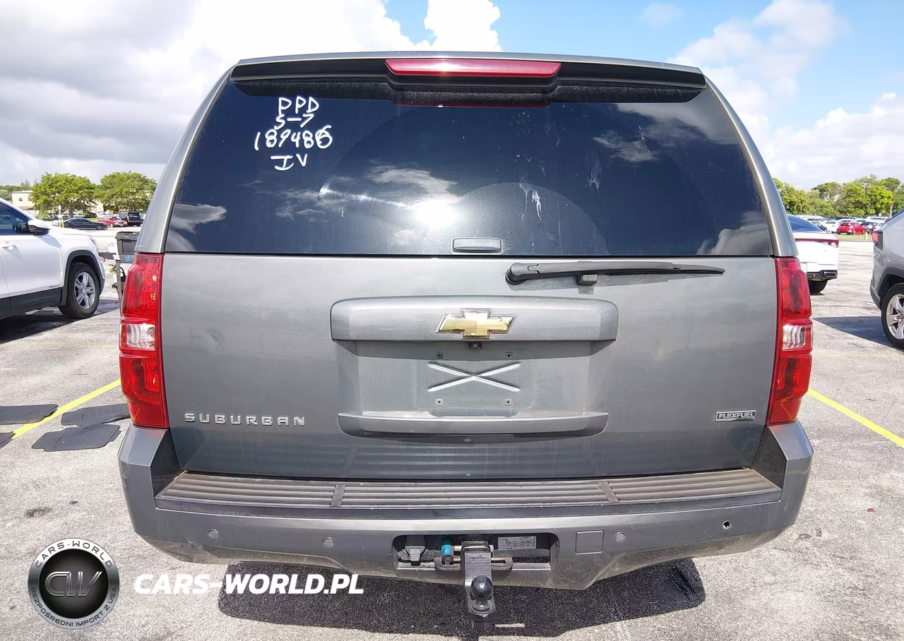 2011 Chevrolet Suburban 1500 Ls VIN:1GNSKHE34BR189486 - 16