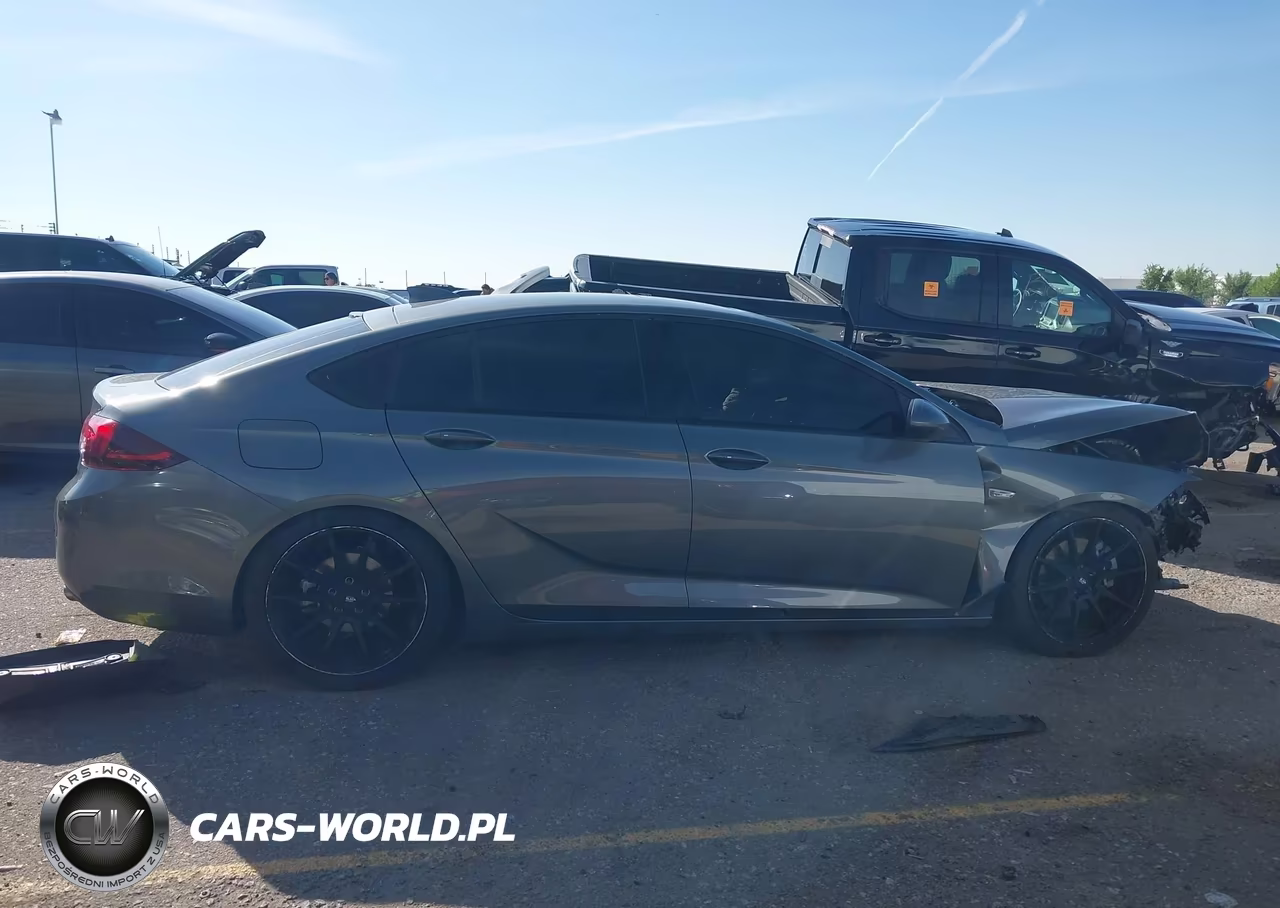 2018 Buick Regal Sportback Essence VIN:W04GR6SXXJ1102767 - 13