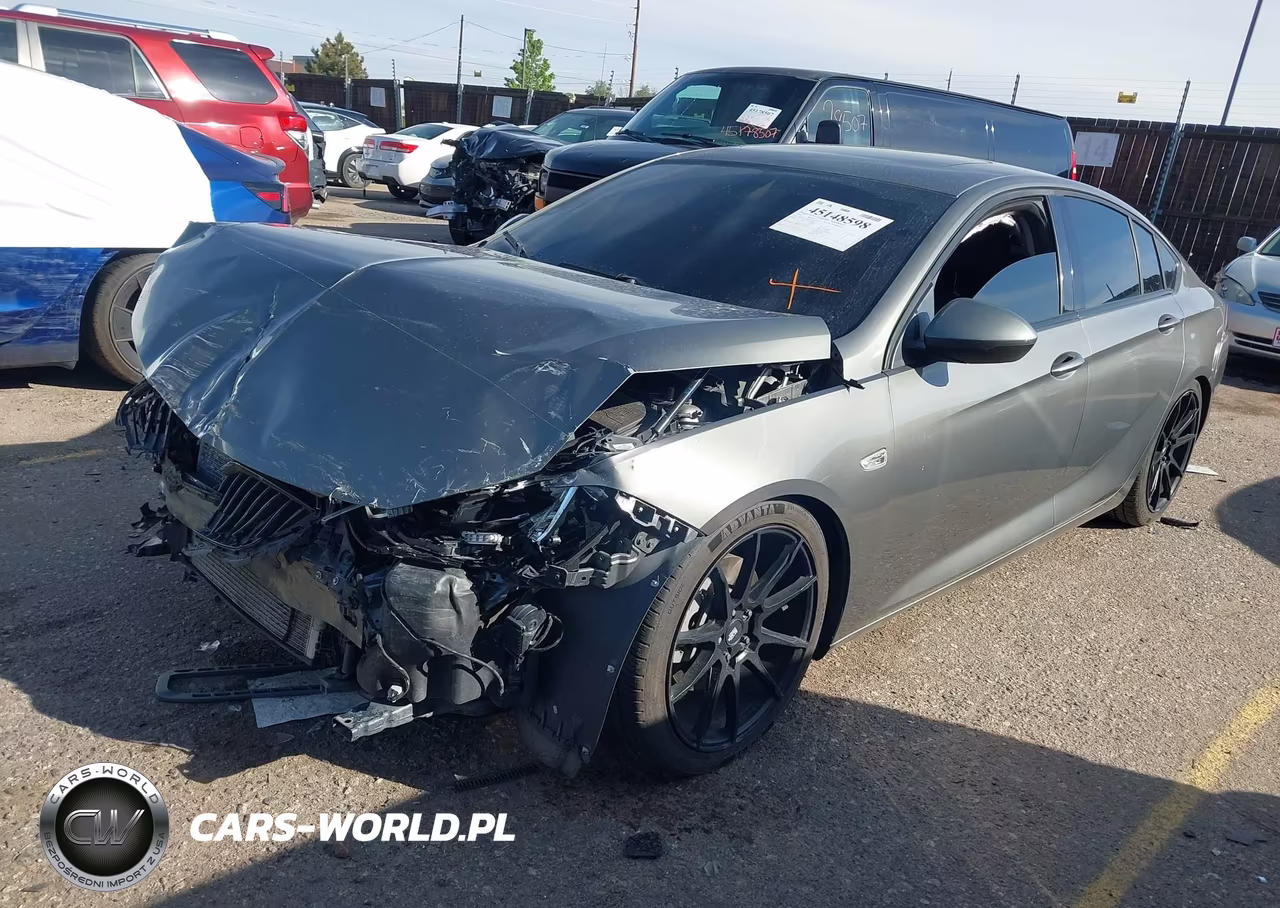 2018 Buick Regal Sportback Essence VIN:W04GR6SXXJ1102767 - 2