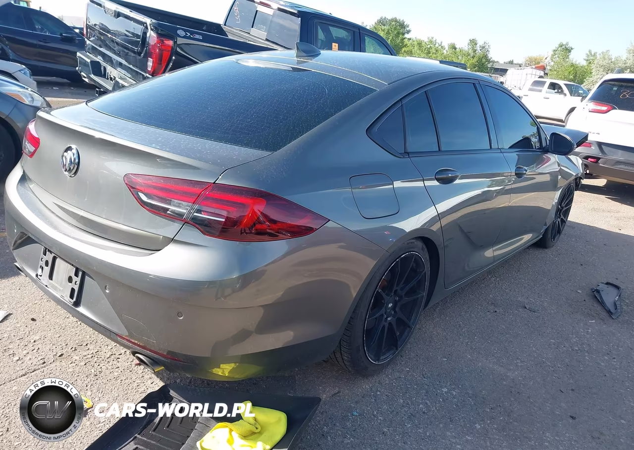 2018 Buick Regal Sportback Essence VIN:W04GR6SXXJ1102767 - 4