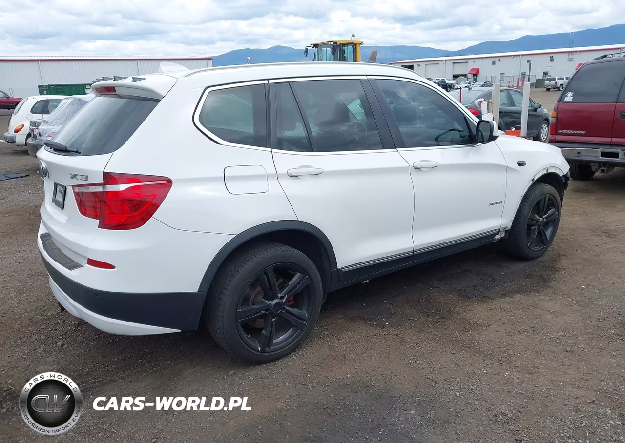 2011 BMW X3 xDrive28I VIN:5UXWX5C59BL700884 - 4