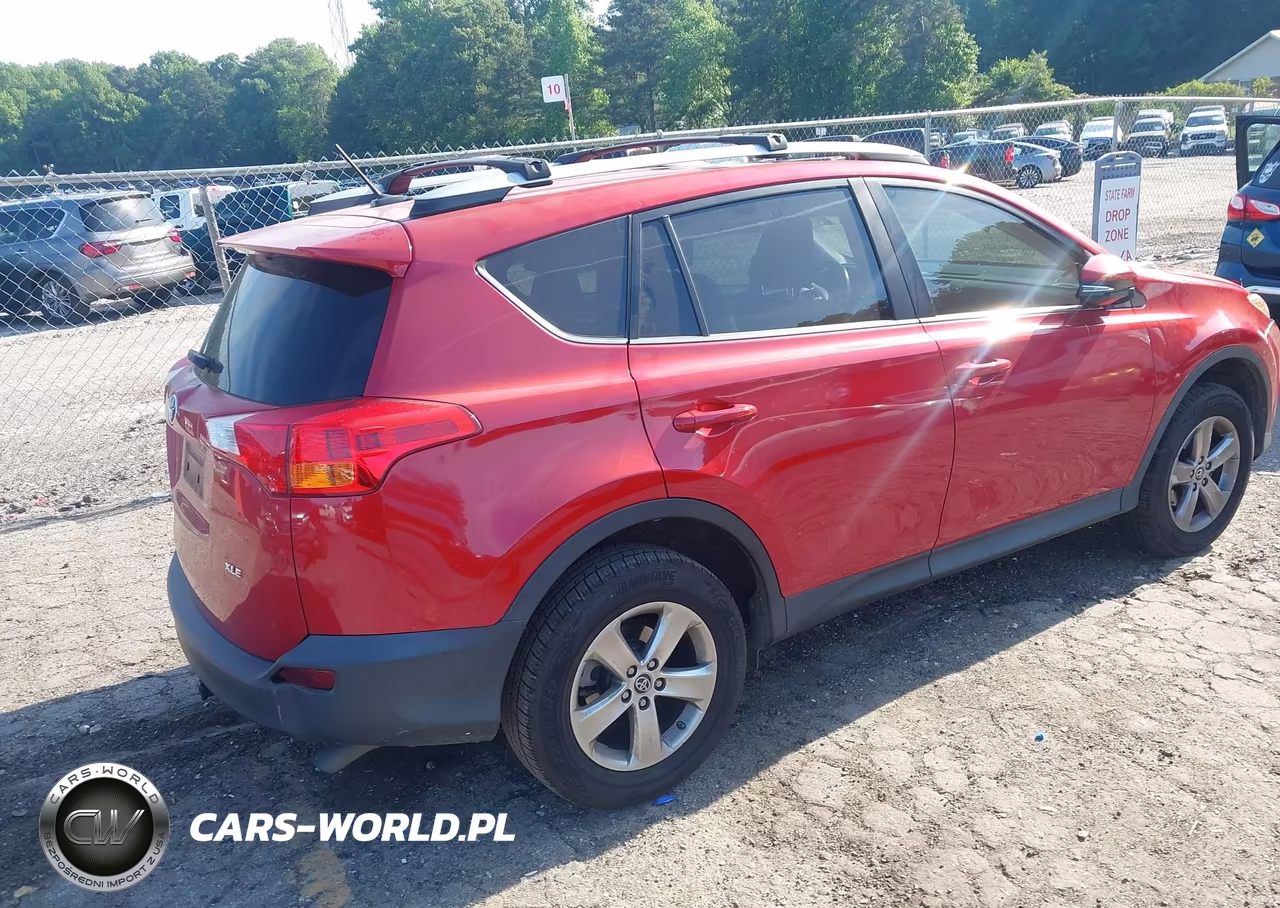 2015 Toyota Rav4 Xle VIN:2T3WFREV2FW132327 - 4