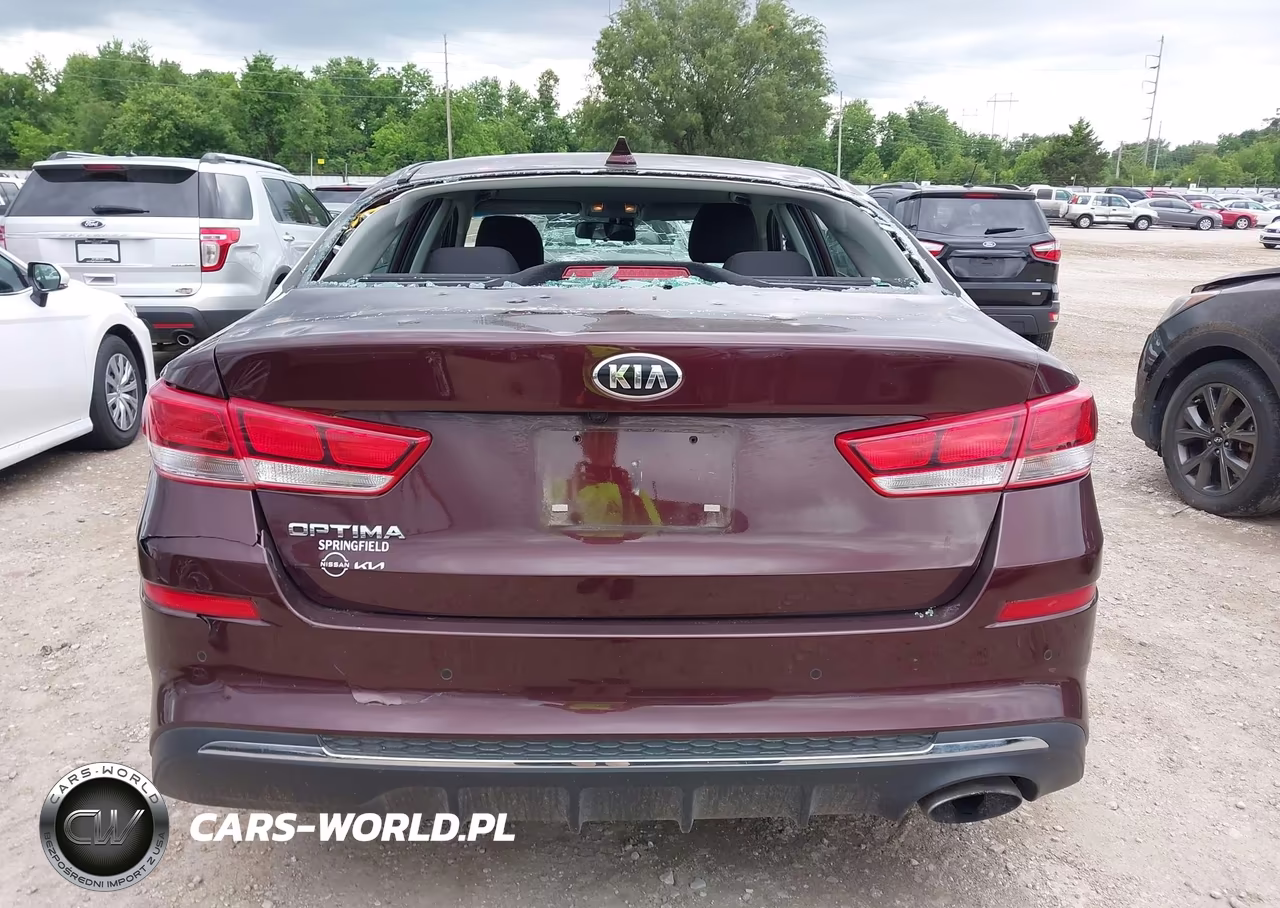 2019 Kia Optima Lx VIN:5XXGT4L38KG370570 - 16