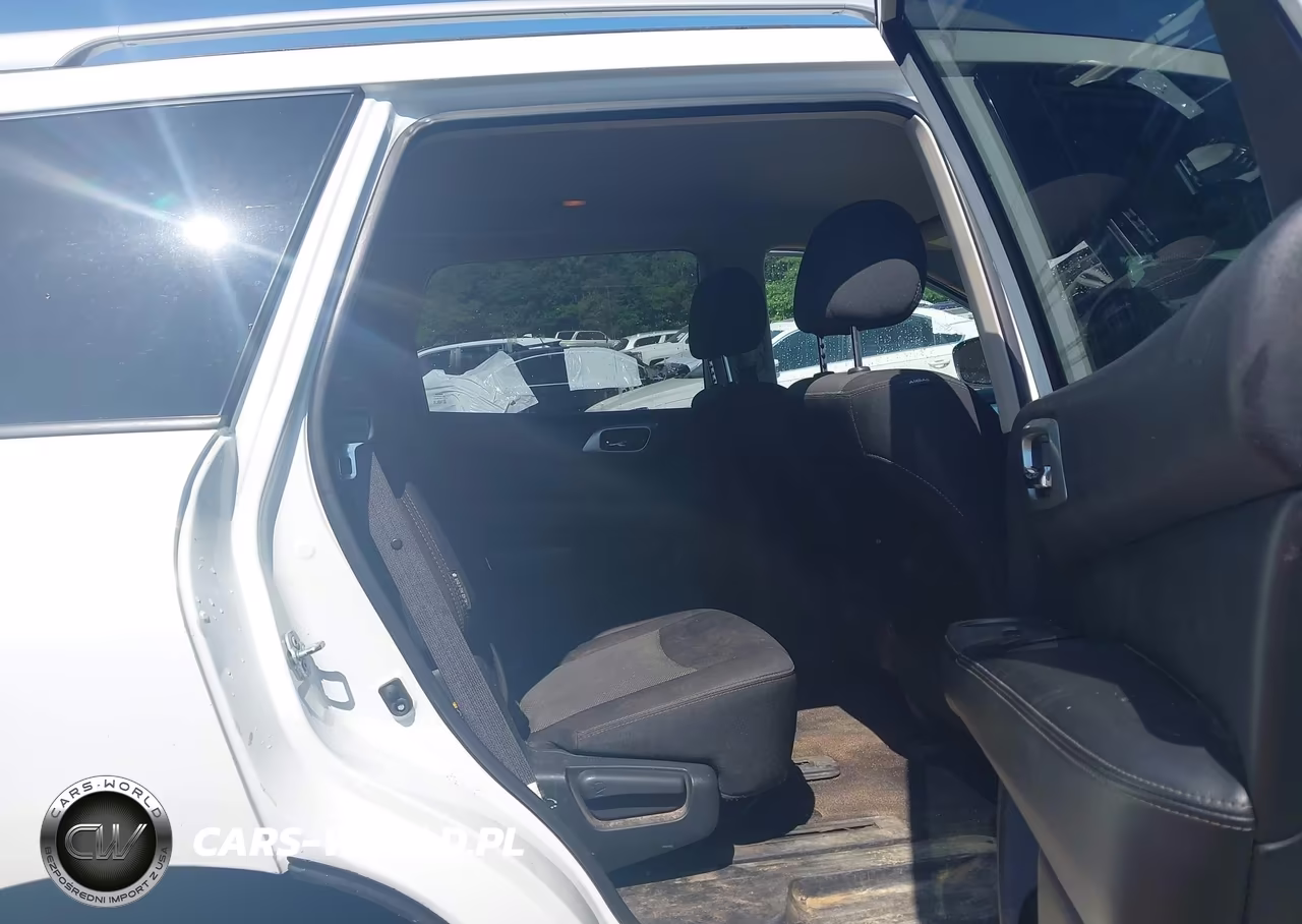 2018 Nissan Pathfinder Sv VIN:5N1DR2MMXJC641961 - 8