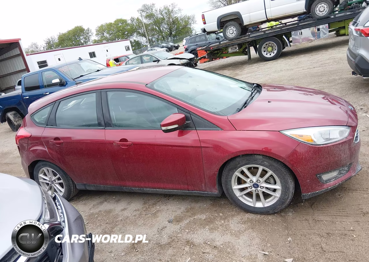 2016 Ford Focus Se VIN:1FADP3K28GL245866 - 13