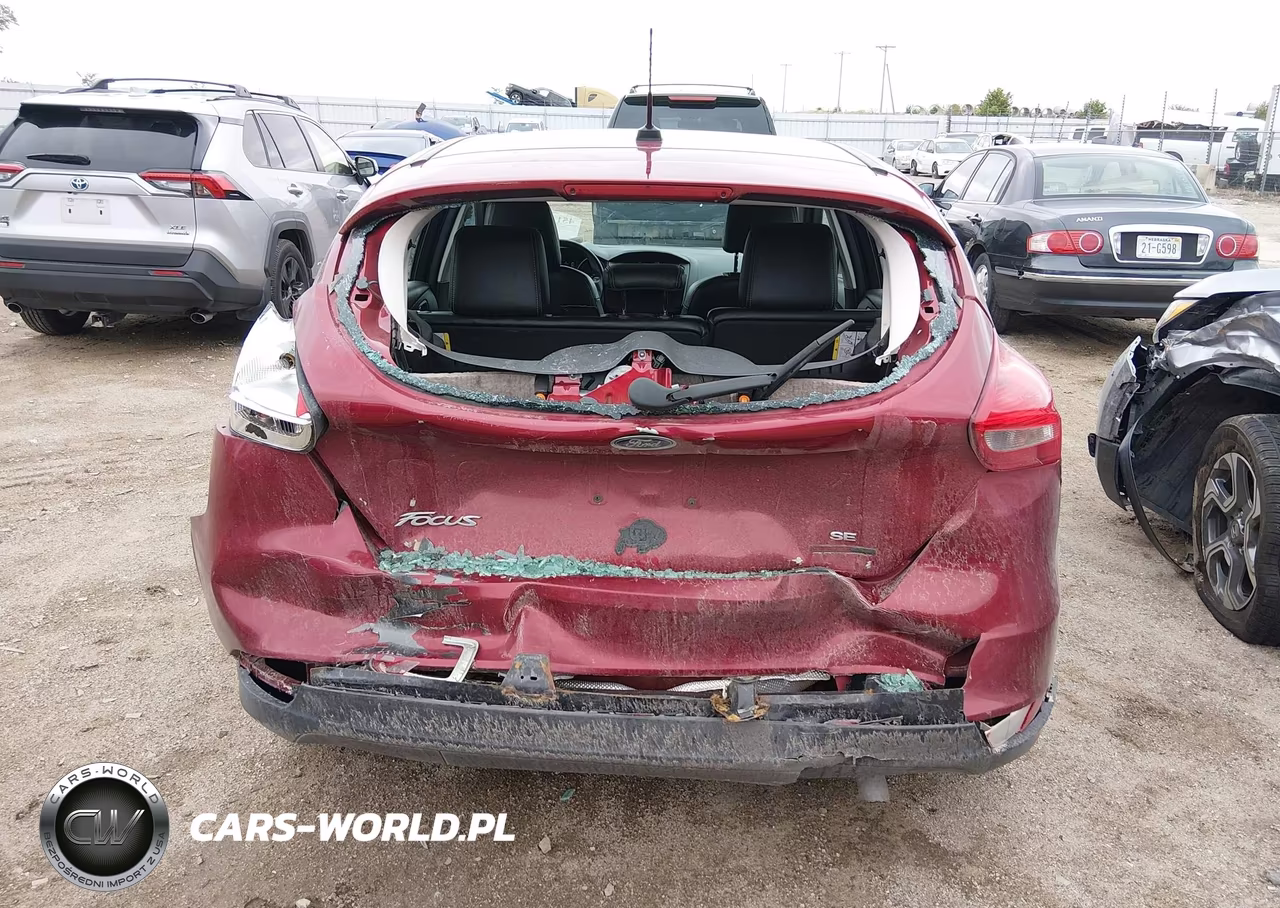 2016 Ford Focus Se VIN:1FADP3K28GL245866 - 6