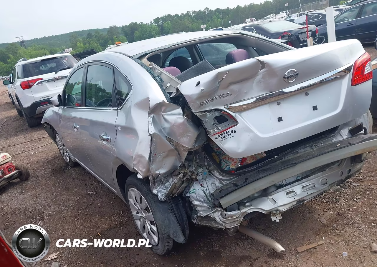 2015 Nissan Sentra S VIN:3N1AB7AP2FY275065 - 3