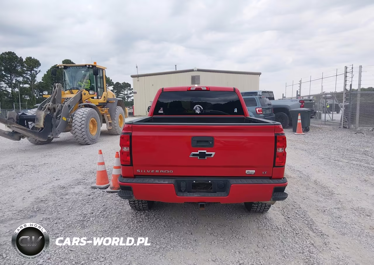 2018 Chevrolet Silverado 1500 2Lt VIN:3GCUKREC8JG229073 - 16