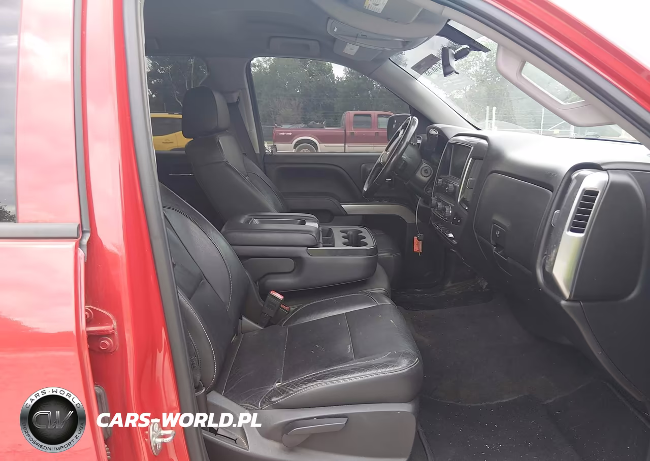 2018 Chevrolet Silverado 1500 2Lt VIN:3GCUKREC8JG229073 - 5
