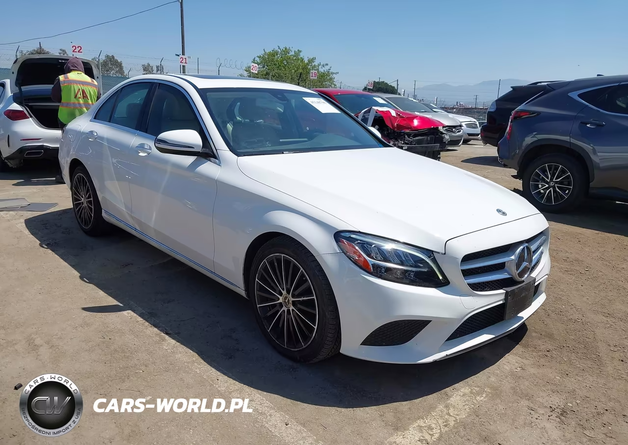 2019 Mercedes-Benz C 300 – zdjęcie 1 z 16