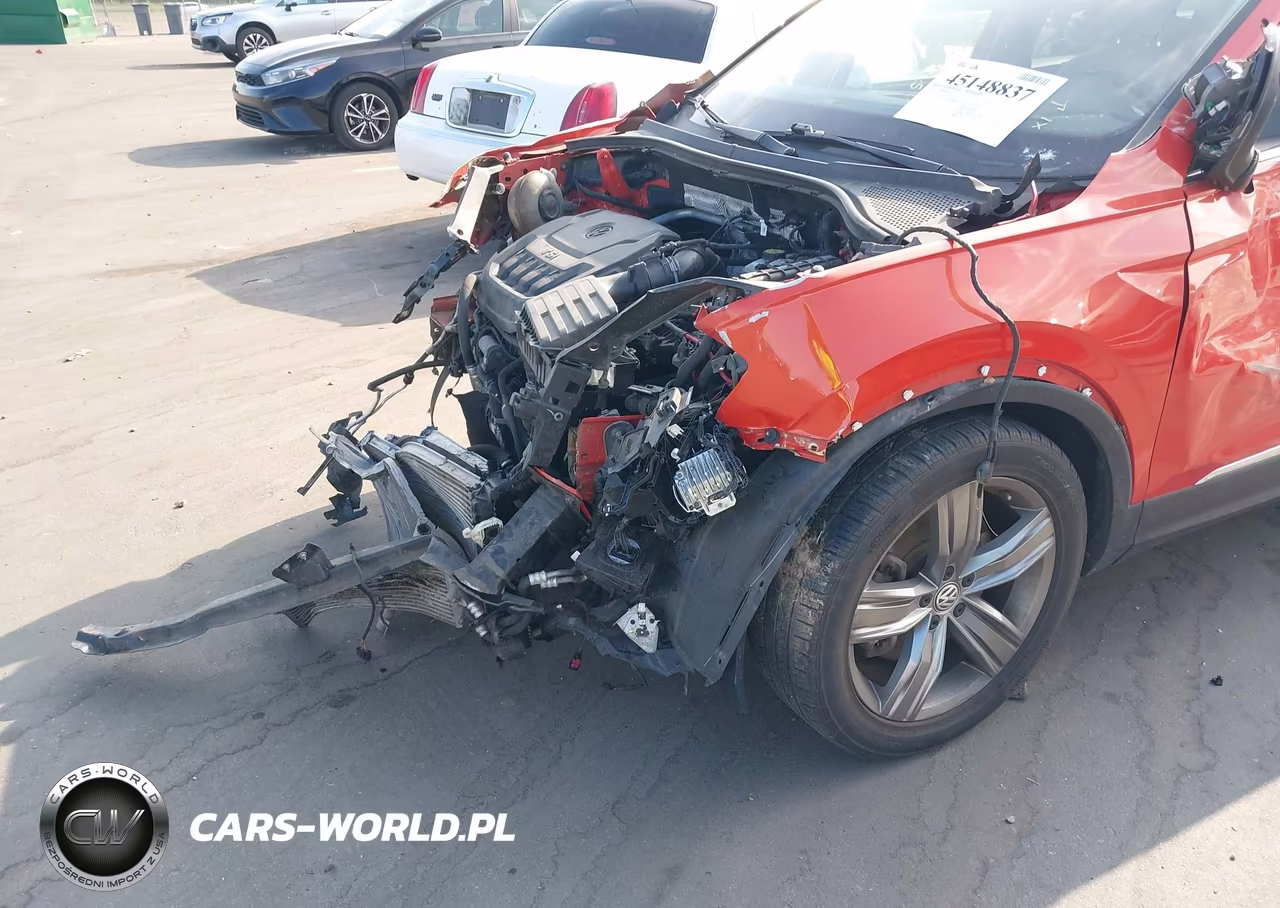 2019 Volkswagen Tiguan 2.0T Sel Premium-2.0T Sel Premium R-Line VIN:3VV4B7AX4KM117369 - 18
