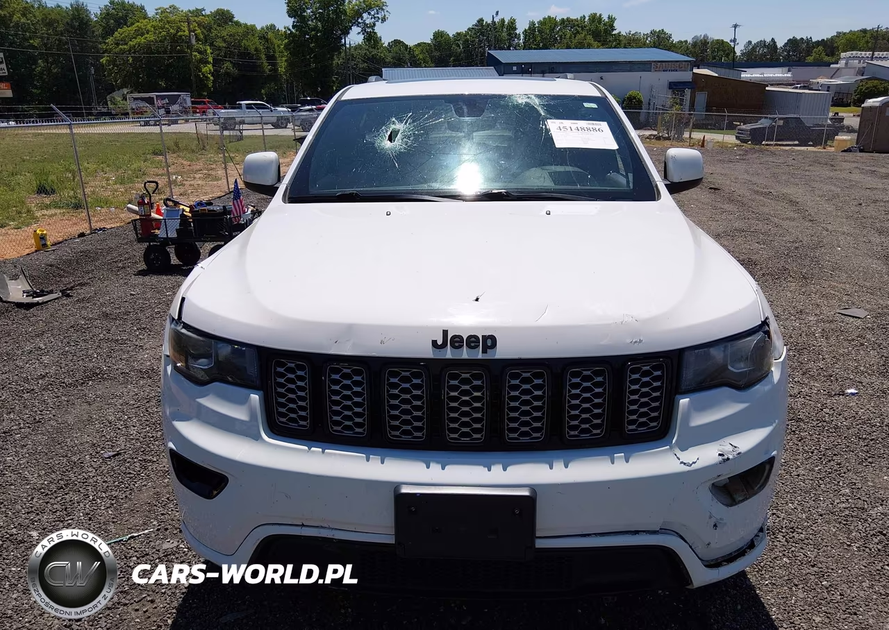 2017 Jeep Grand Cherokee Altitude 4X4 VIN:1C4RJFAGXHC714375 - 13