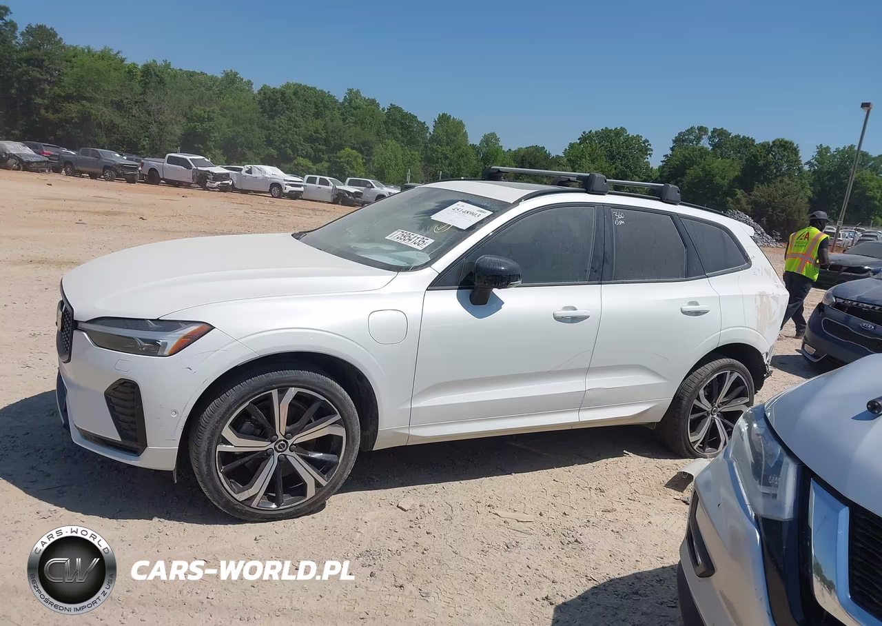2023 Volvo Xc60 Recharge Plug-In Hybrid T8 Ultimate Dark Theme VIN:YV4H60DX2P1210271 - 15