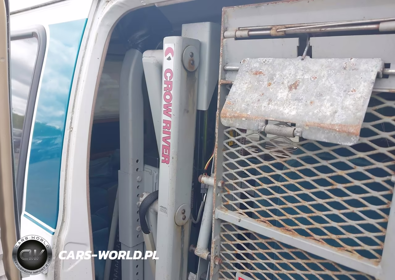 1996 Dodge Ram Van B2500 VIN:2B6HB21Y1TK142104 - 13