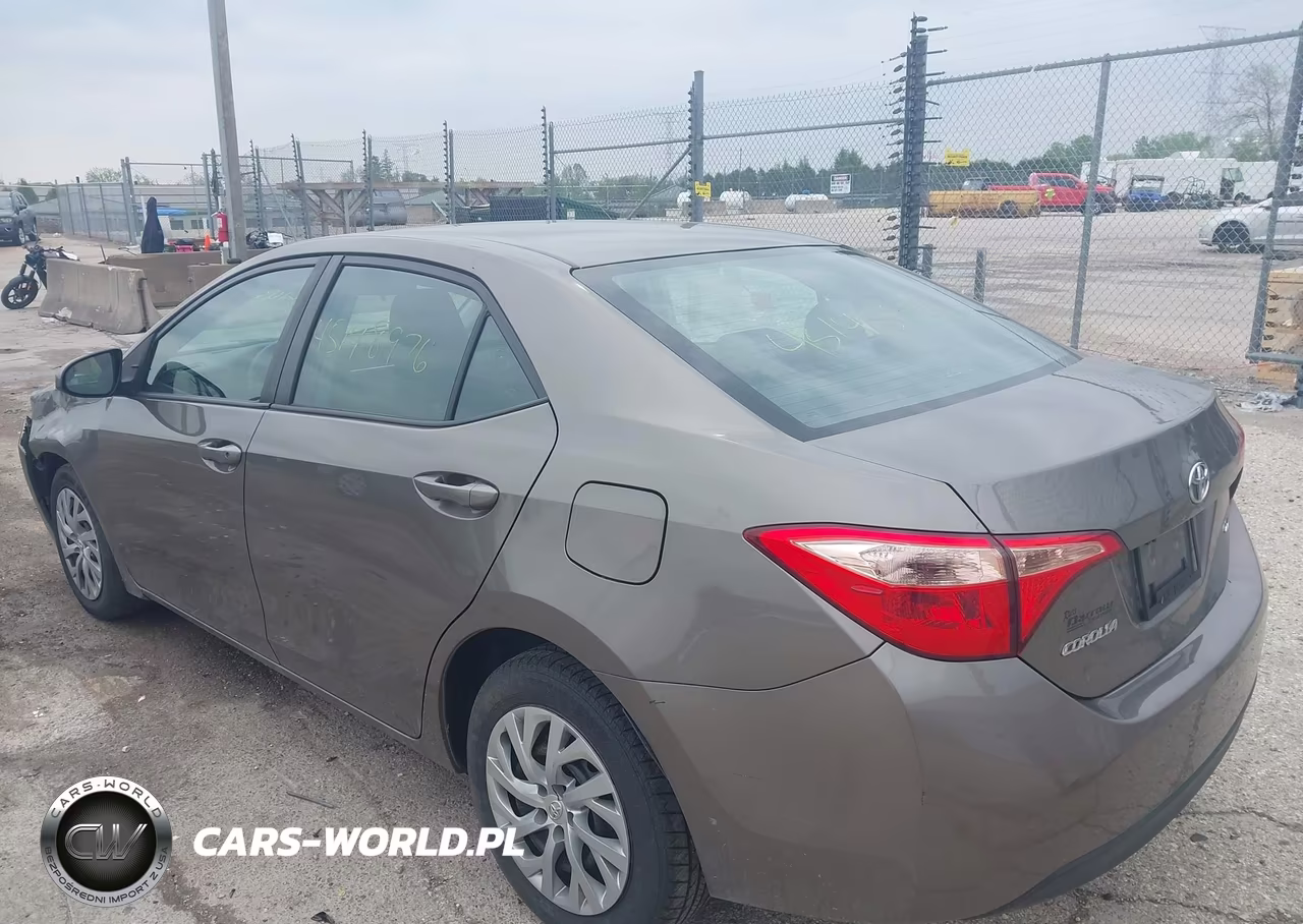 2019 Toyota Corolla Le VIN:2T1BURHE9KC186888 - 3