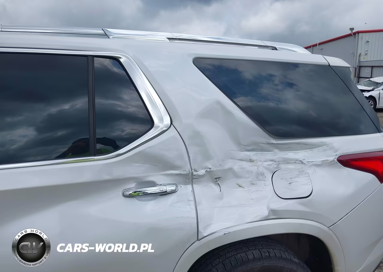 2019 Chevrolet Traverse High Country VIN:1GNEVJKW2KJ183906 - 19