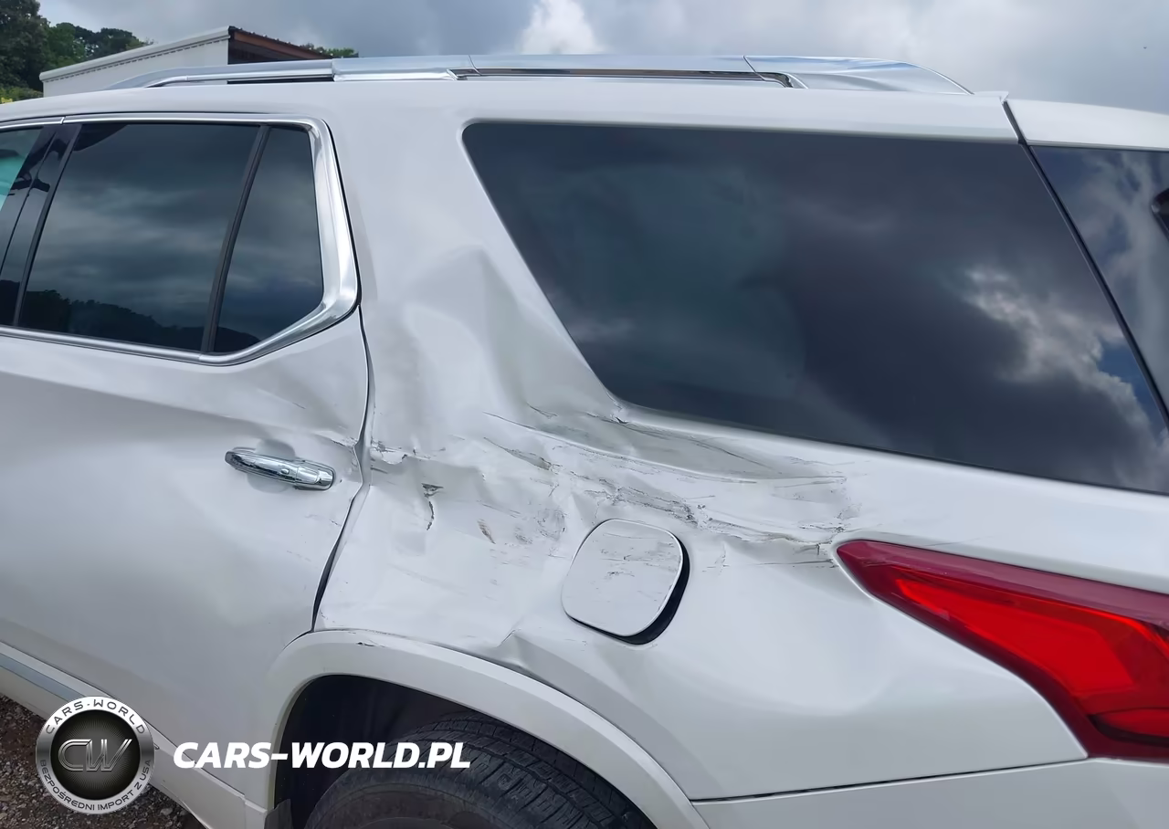 2019 Chevrolet Traverse High Country VIN:1GNEVJKW2KJ183906 - 20