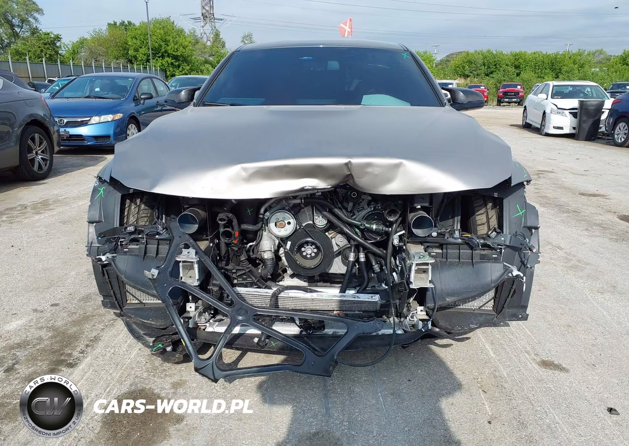 2018 BMW M3 VIN:WBS8M9C59J5L00961 - 13