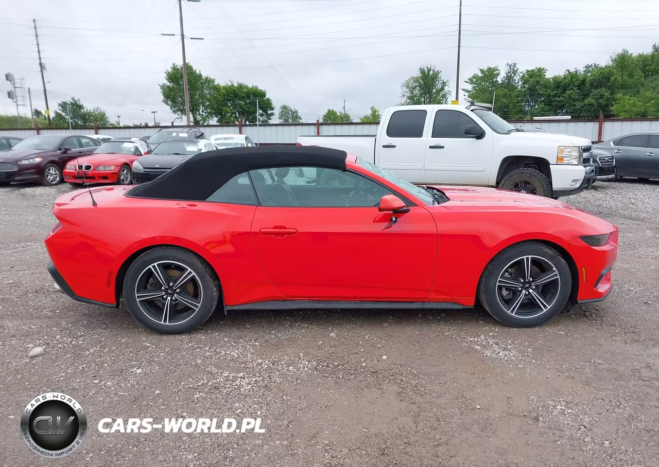 2025 Ford Mustang Ecoboost Premium VIN:1FAGP8UH2S5125621 - 13