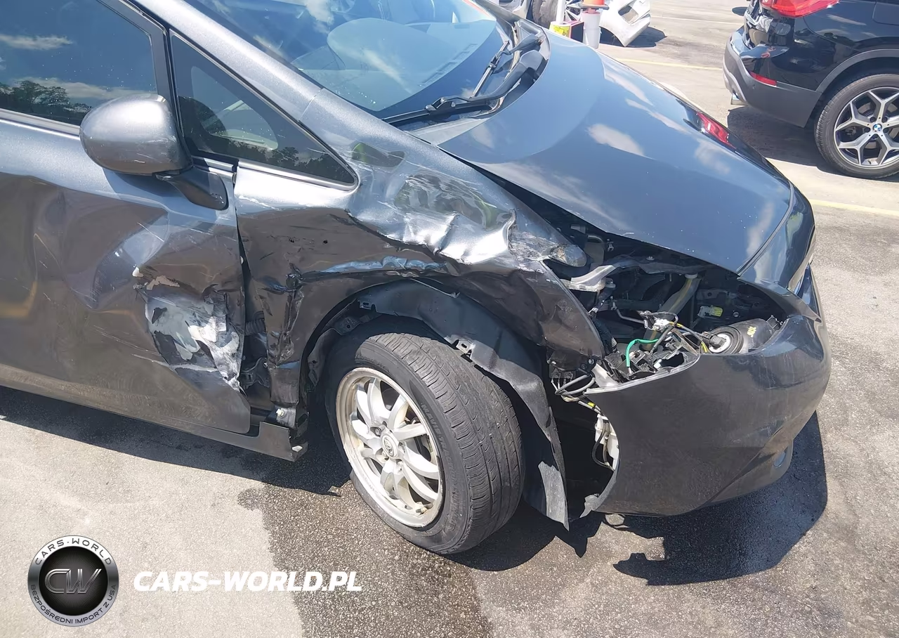 2014 Toyota Prius V Three VIN:JTDZN3EUXEJ006816 - 6