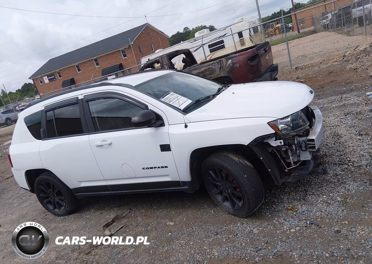 2015 Jeep Compass Altitude Edition VIN:1C4NJDBB6FD325181 - 13