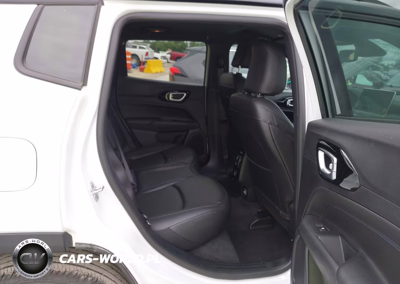 2026 Jeep Compass Limited Altitude VIN:3C4NJDCN1TT214486 - 8