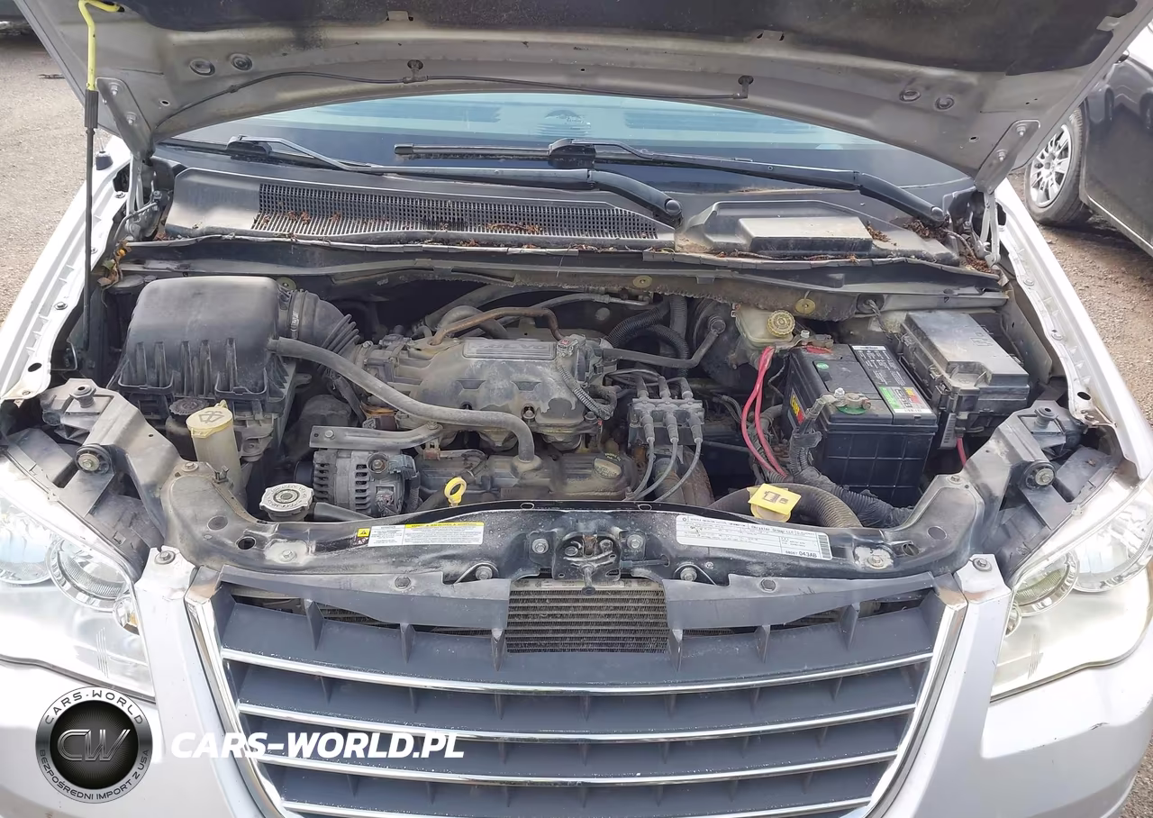 2010 Chrysler Town & Country Touring VIN:2A4RR5D13AR176751 - 10
