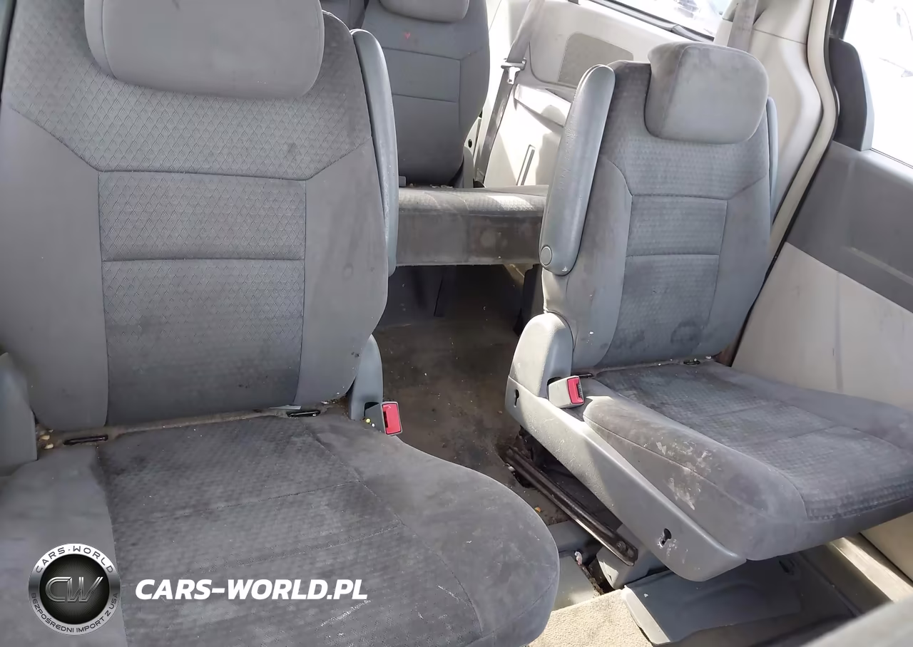 2010 Chrysler Town & Country Touring VIN:2A4RR5D13AR176751 - 8