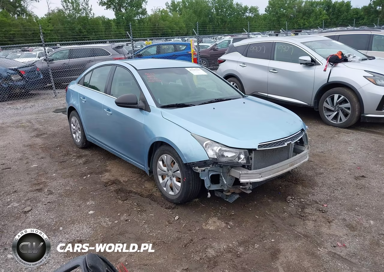 2012 Chevrolet Cruze Ls – zdjęcie 1 z 17